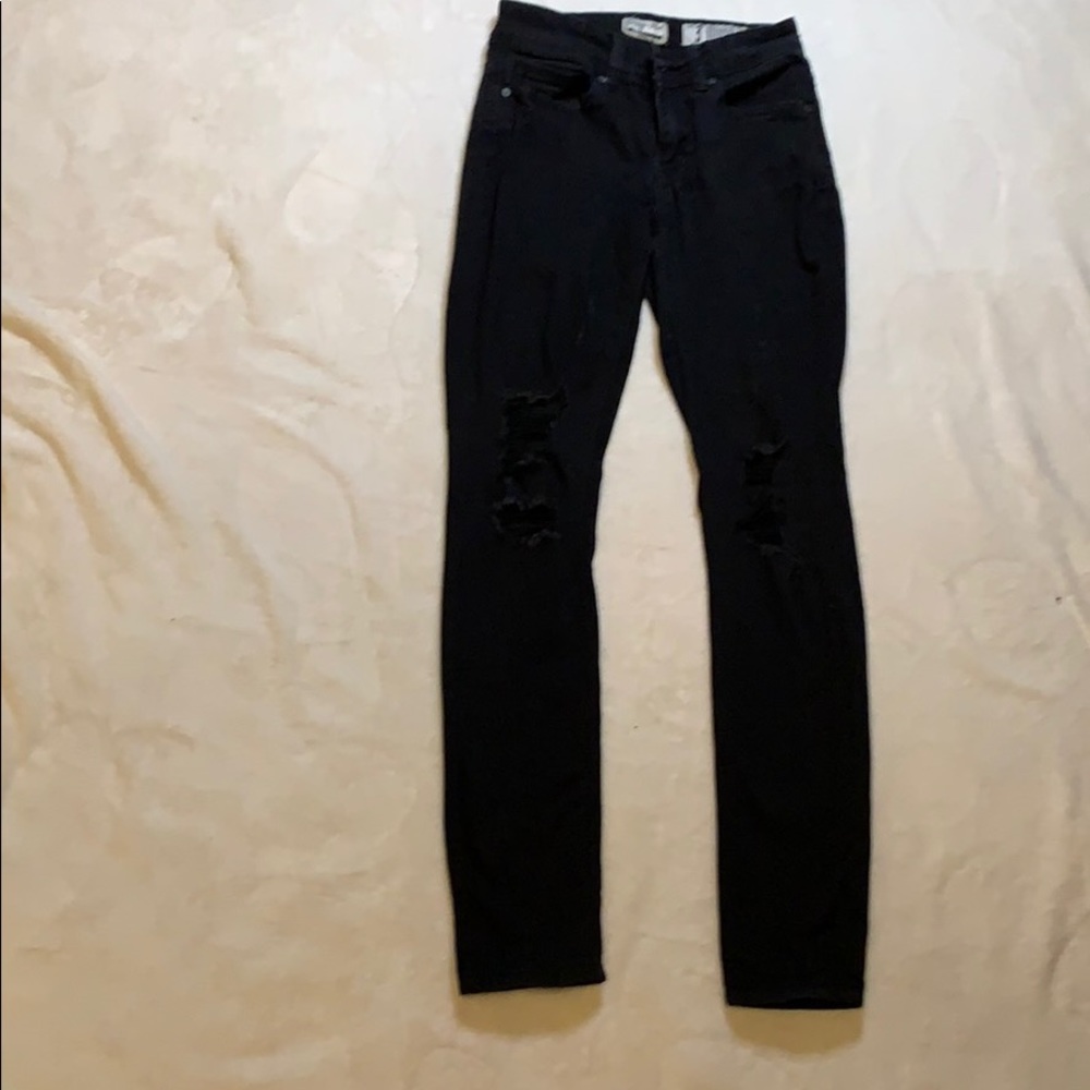 Black distressed jeans